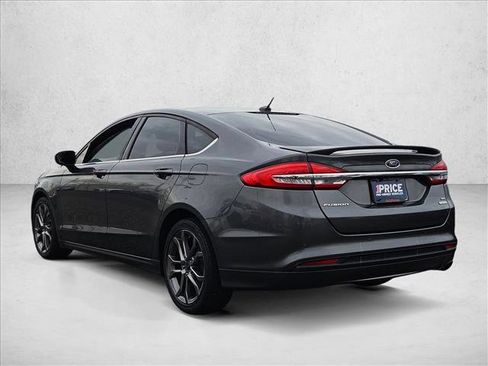 Used 2017 Ford Fusion SE w/ Equipment Group 201A image 8