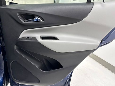 Used 2022 Chevrolet Equinox LS image 11