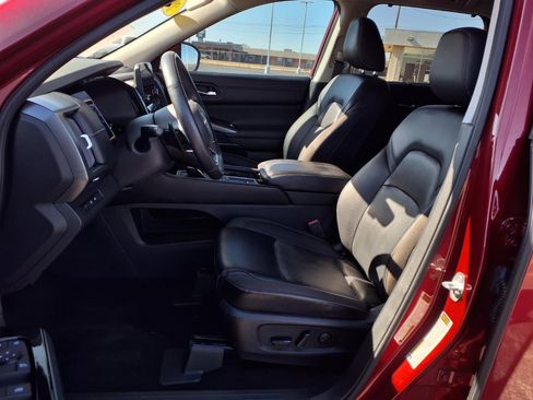 Used 2023 Nissan Pathfinder SL image 8