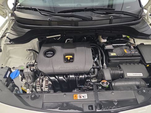 Used 2025 Kia Soul LX w/ LX Technology Package FWD image 28