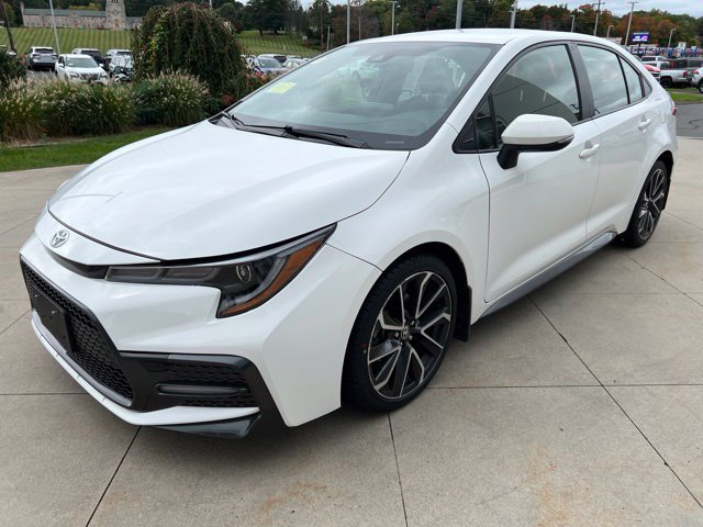 Used 2022 Toyota Corolla SE FWD image 3