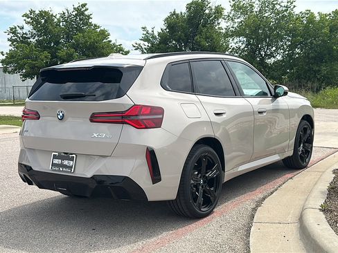 New 2026 BMW X3 xDrive30 w/ Premium Package AWD/4WD image 8