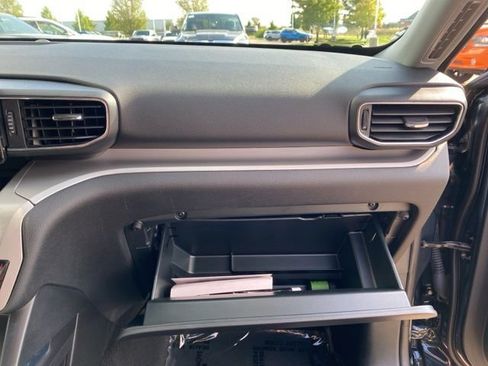 Used 2022 Ford Explorer XLT w/ Equipment Group 202A image 35