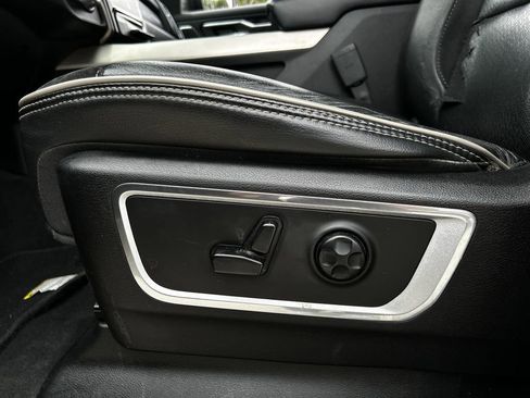 Used 2019 RAM 1500 Laramie AWD/4WD image 28