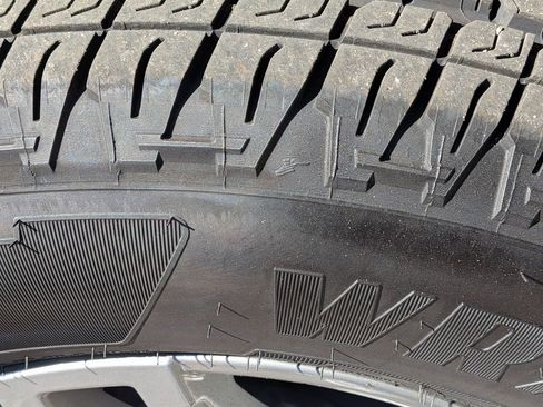 Used 2023 Chevrolet Colorado LT image 11