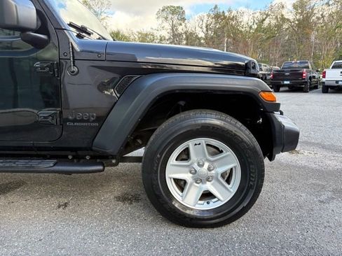 Used 2020 Jeep Gladiator Sport w/ Quick Order Package 24S image 34