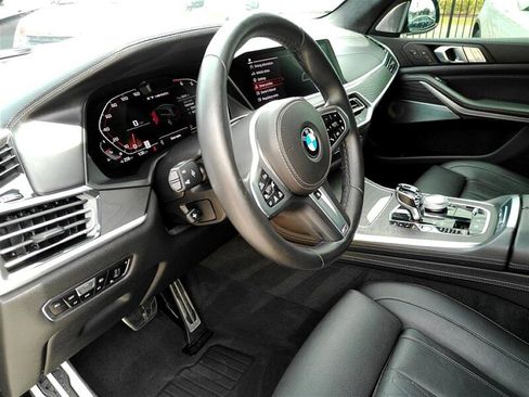 Used 2020 BMW X7 M50i image 17