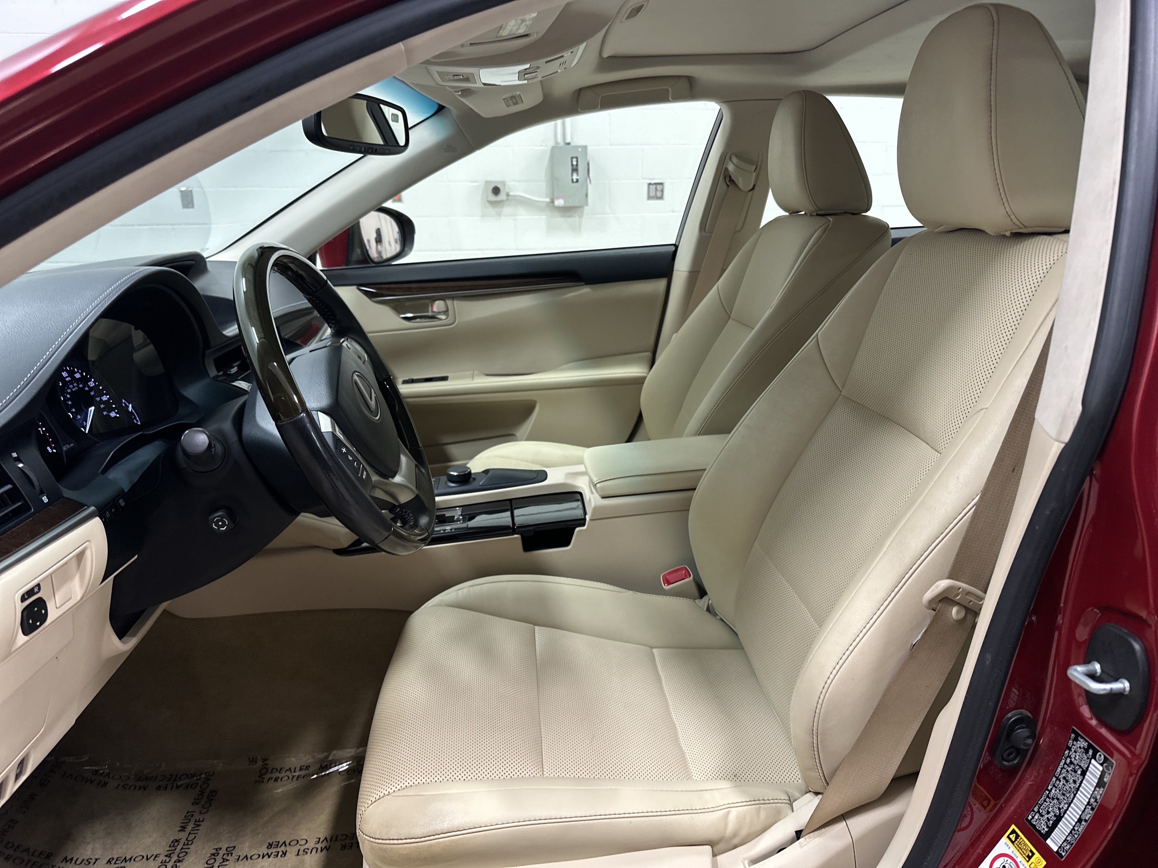 Used 2015 Lexus ES 350 w/ Premium Package FWD image 16