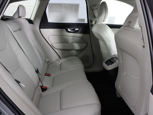 New 2026 Volvo XC60 B5 Ultra w/ Climate Package PRO AWD/4WD image 11