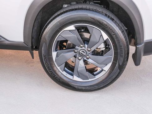 Used 2025 Nissan Rogue SV AWD/4WD image 9