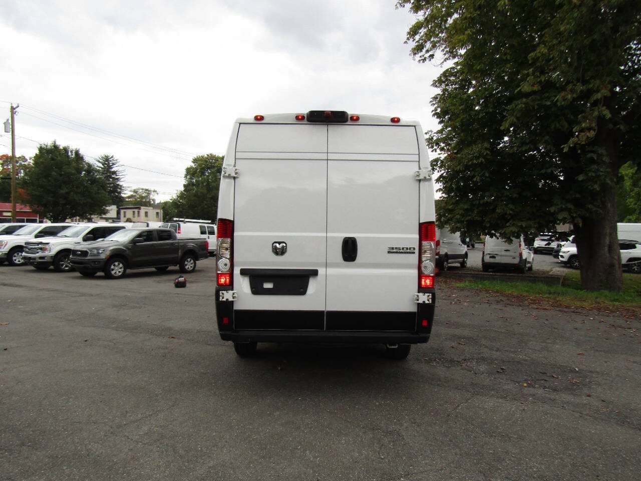 Used 2025 RAM ProMaster 3500 w/ Convenience Group FWD image 6