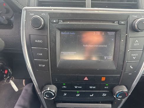 Used 2017 Toyota Camry LE image 16