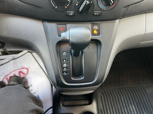 Used 2019 Nissan NV200 SV w/ Navigation Package image 17