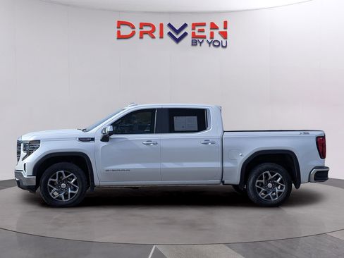 Used 2024 GMC Sierra 1500 SLT w/ SLT Premium Package image 2