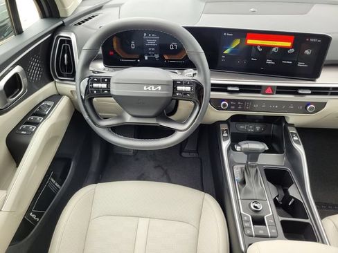 New 2026 Kia Sorento S FWD image 15