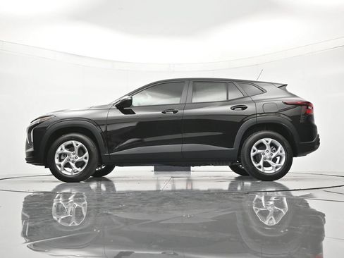 New 2026 Chevrolet Trax LS w/ LS Convenience Package FWD image 43