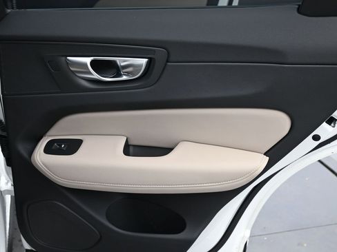 New 2026 Volvo XC60 B5 Plus w/ Protection Package Premier AWD/4WD image 15