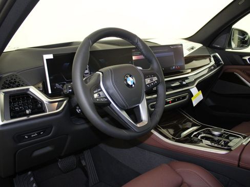 New 2026 BMW X5 xDrive40i w/ Climate Comfort Package image 4