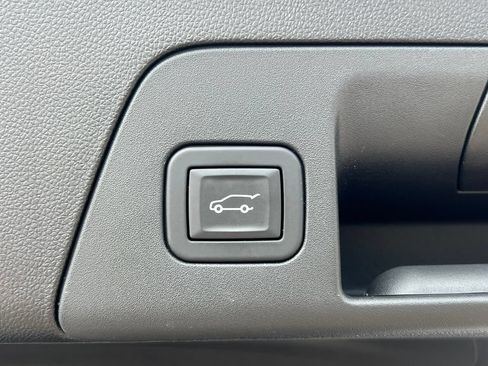 Used 2024 Buick Envision Avenir AWD/4WD image 38