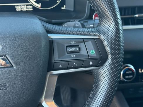 Used 2024 Mitsubishi Outlander 4WD Plug-In Hybrid image 19