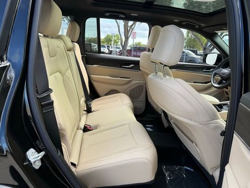 New 2025 Jeep Grand Cherokee Limited image 33