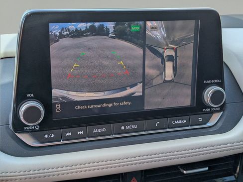 Used 2021 Nissan Rogue SV FWD image 23