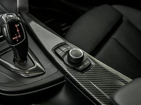 Used 2018 BMW 320i xDrive Sedan image 34