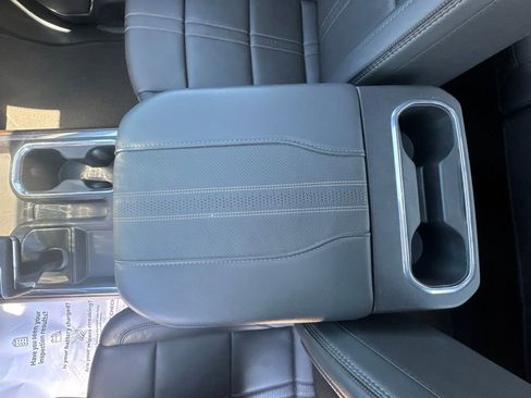 Used 2024 Chevrolet Silverado 1500 High Country w/ Technology Package AWD/4WD image 22