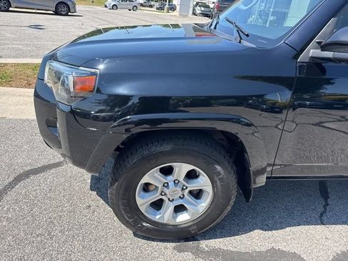 Used 2019 Toyota 4Runner SR5 Premium AWD/4WD image 3