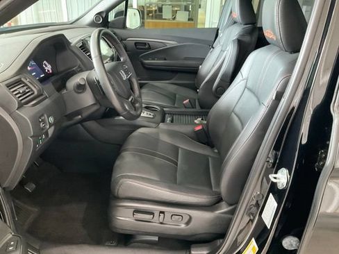 Used 2023 Honda Passport TrailSport image 4
