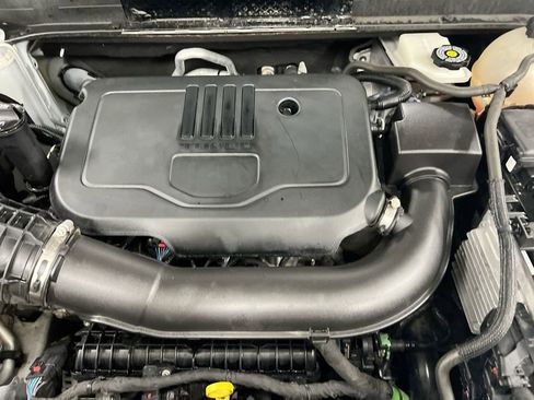 Used 2023 GMC Acadia SLT AWD/4WD image 20