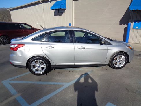Used 2014 Ford Focus SE FWD image 5