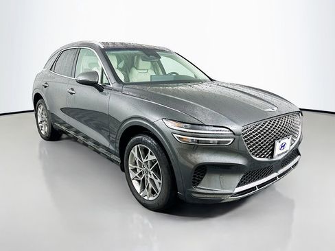 Used 2025 Genesis GV70 2.5T w/ Select Package AWD/4WD image 3
