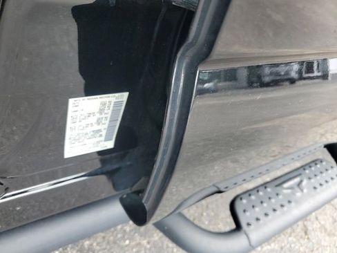 Used 2021 Nissan Titan SV w/ SV Convenience Package AWD/4WD image 30