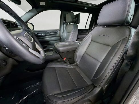 Used 2024 GMC Yukon XL Denali w/ Advanced Technology Package AWD/4WD image 12
