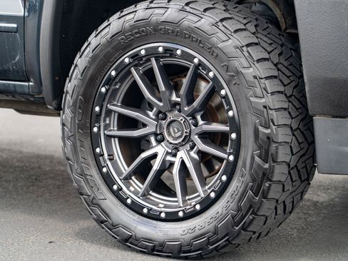 Used 2017 GMC Sierra 1500 SLE w/ Elevation Edition AWD/4WD image 8