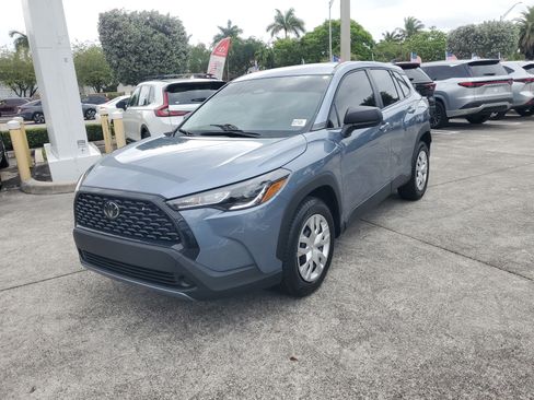 Certified 2025 Toyota Corolla Cross L FWD image 7