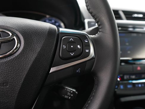 Used 2016 Toyota Camry XLE w/ Moonroof Package FWD image 25