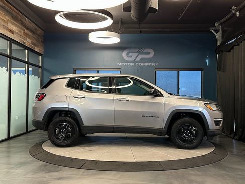 Used 2020 Jeep Compass Sport w/ Cold Weather Group AWD/4WD image 2