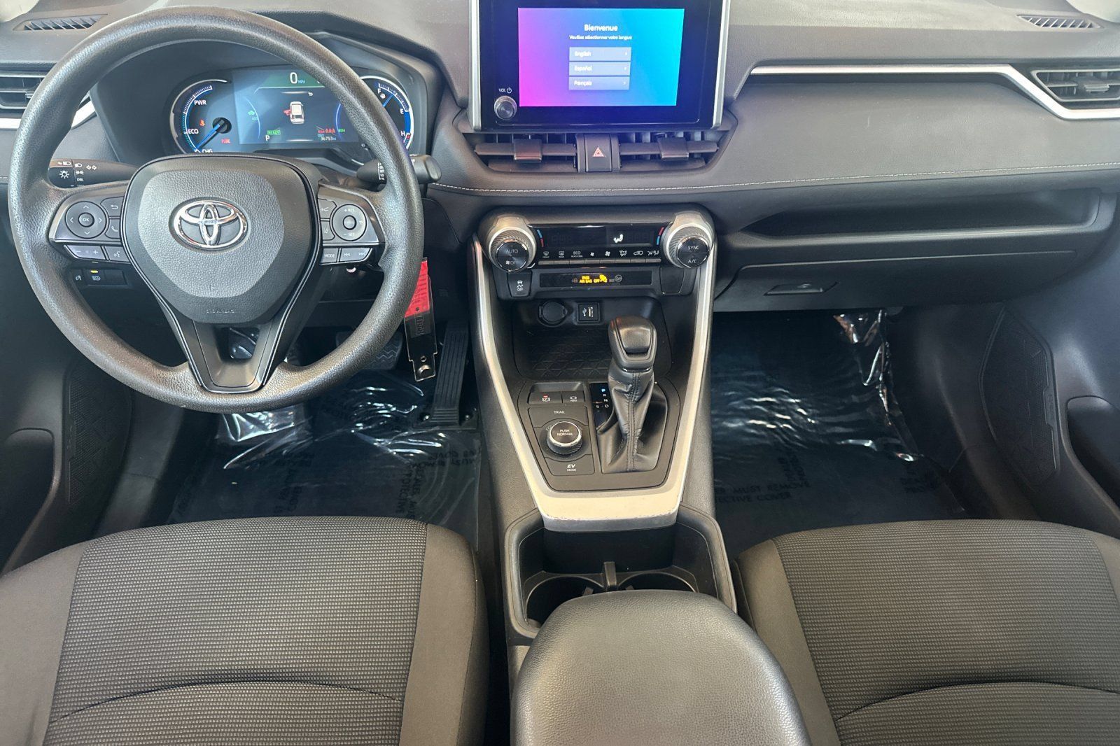 Certified 2023 Toyota RAV4 LE AWD/4WD image 17