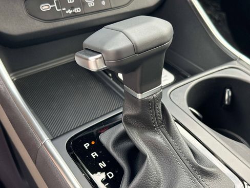 New 2026 Kia Carnival EX image 24