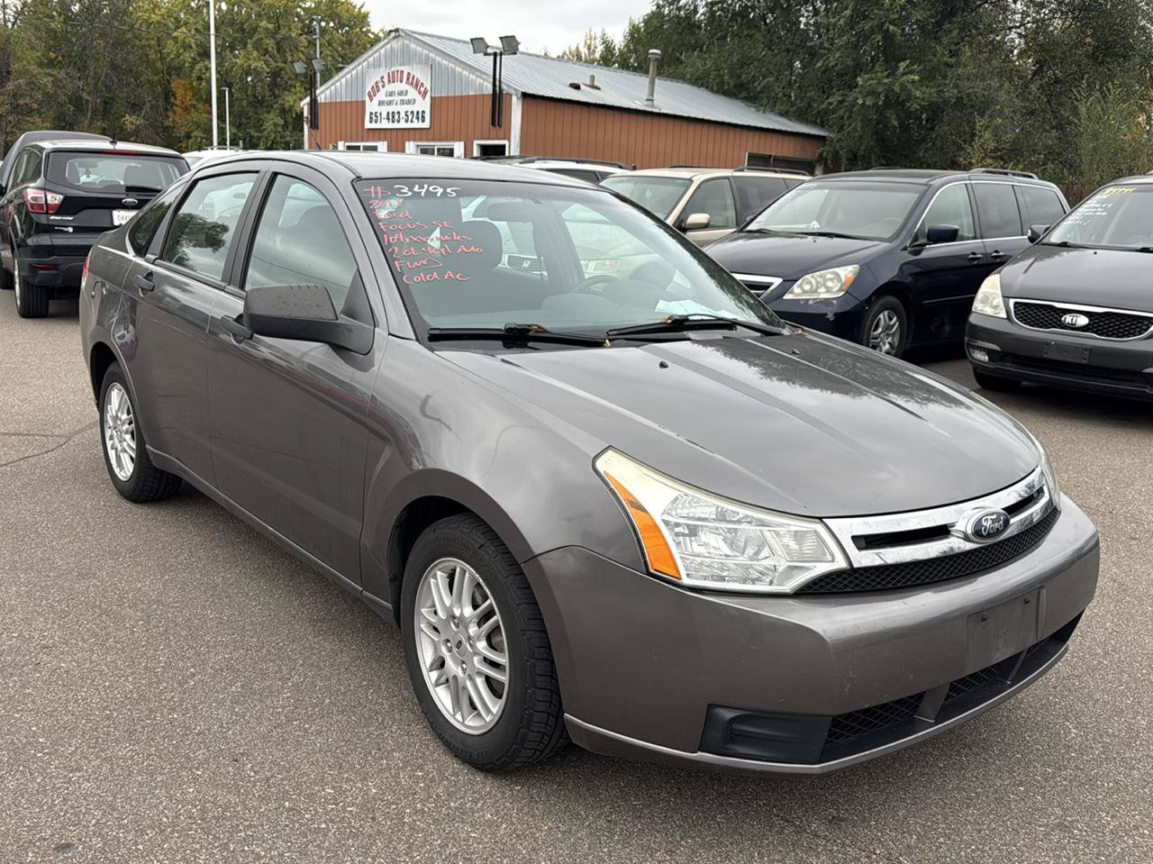 Used 2011 Ford Focus SE FWD image 3