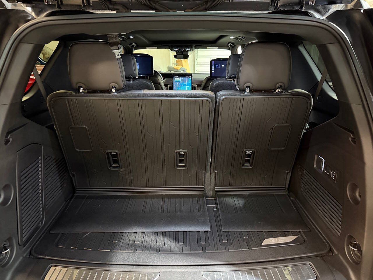 Used 2026 GMC Yukon Denali Ultimate w/ LPO, Floor Liner Package AWD/4WD image 21