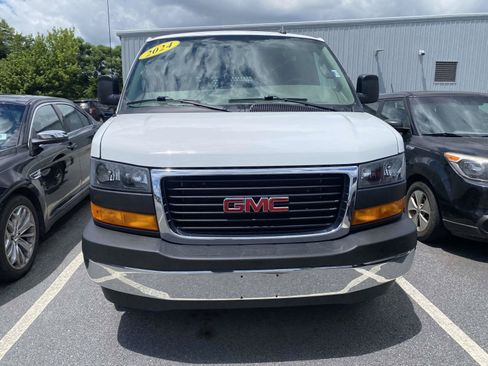 Used 2024 GMC Savana 2500 w/ Driver Convenience Package RWD image 2