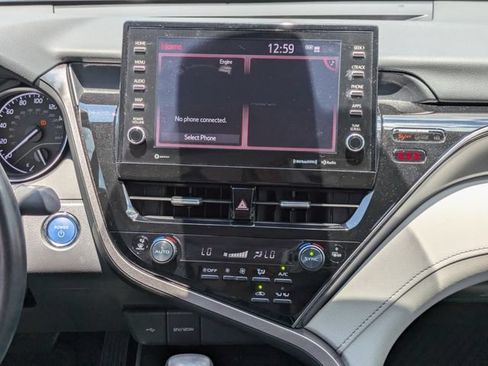 Used 2024 Toyota Camry SE w/ Audio Upgrade Package FWD image 17