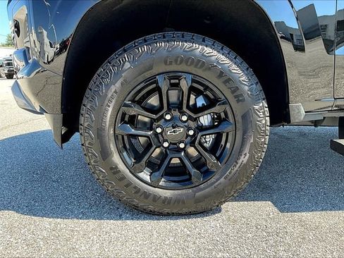 New 2025 Chevrolet Colorado Z71 w/ Midnight Edition image 7