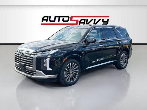 Used 2024 Hyundai Palisade Calligraphy FWD image 3
