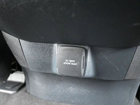 Certified 2025 Ford Expedition Max Platinum image 32