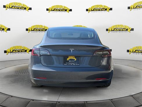 Used 2023 Tesla Model 3 Standard Range image 4