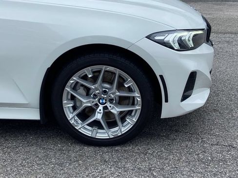 Used 2025 BMW 330i xDrive Sedan w/ Convenience Package AWD/4WD image 9